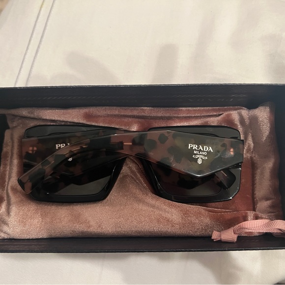 Prada Symbole glasses - Picture 3 of 5